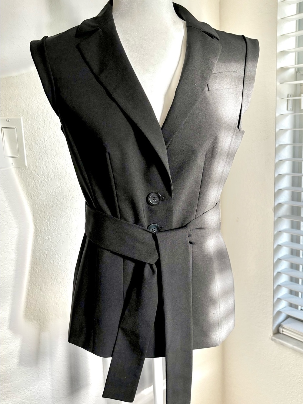 Ann Taylor / Black Belted Sleeveless  Blazer Vest / 4